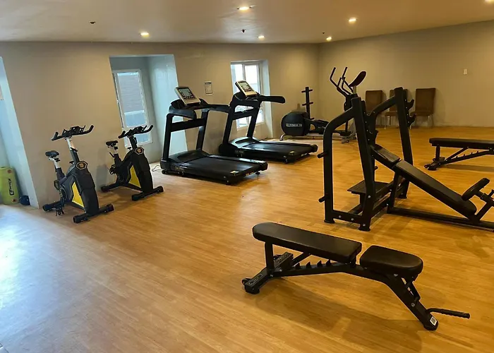 Chic Nook At Victoria Sports *