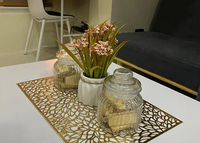 Apartment Chic Nook At Victoria Sports